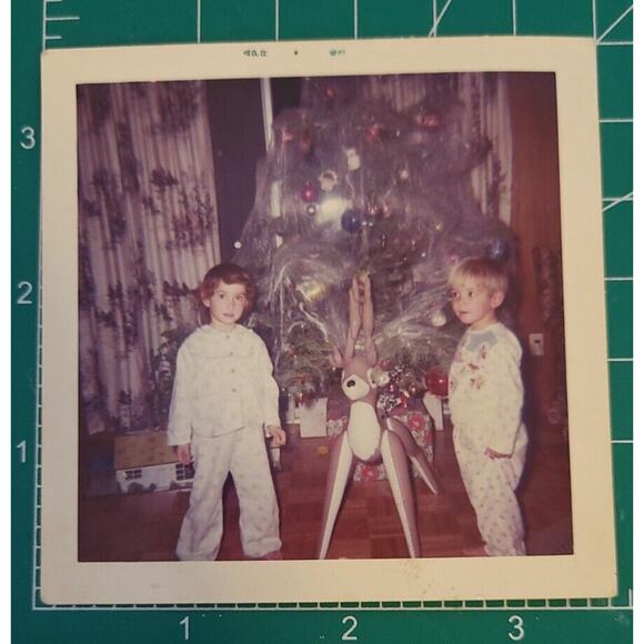 Vintage found photo snapshots 1962 two children Christmas morning tree siblings - Picture 4 of 9